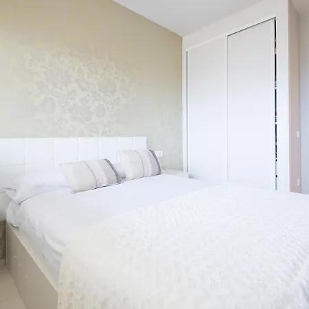 Atico Apartment *